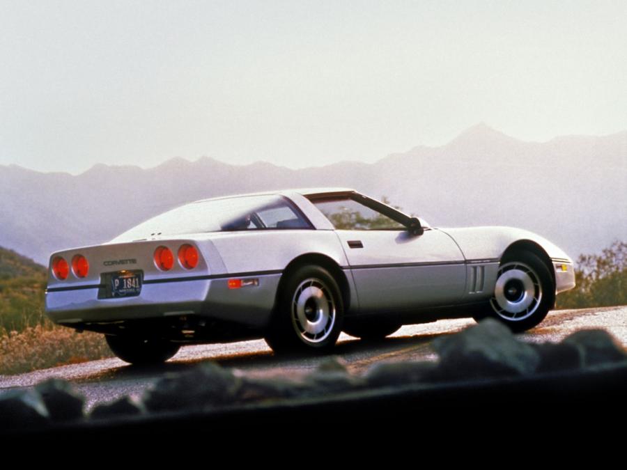  Chevrolet Corvette Coupe 1983 года  (фото 26 из 26)
